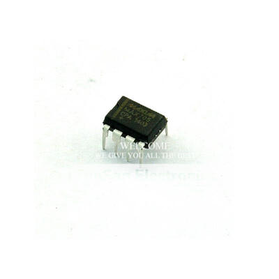 

10pcslot MAX705CPA MAX705 MAX705EPA DIP-8 Integrated Circuits Free Shipping