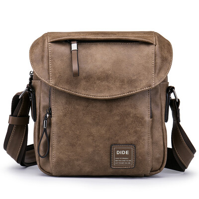 

Dede DiDe shoulder bag mens bag retro wind Messenger bag casual vertical backpack DQ820 khaki