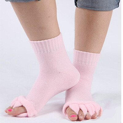 

1 Pair Unisex Smile Five Fingers Trainer Toe Ankle Sport Socks White Colors
