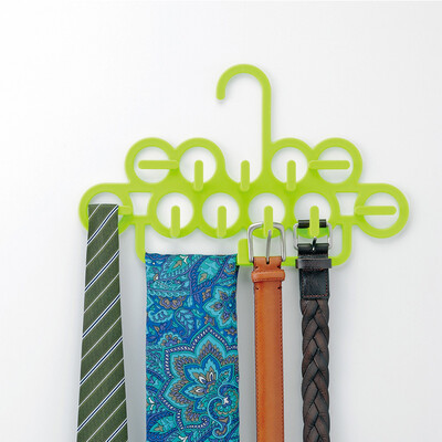 

INOMATA Imported Multifunctional Plastic Hanger Tie Frame Scarf Holder Small Hanger Green