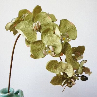 

2pcs 11Heads large Orchid Artificial Flowers Moth Butterfly Orchids Home Wedding Decoration fleurs artificielles deco anniversaire