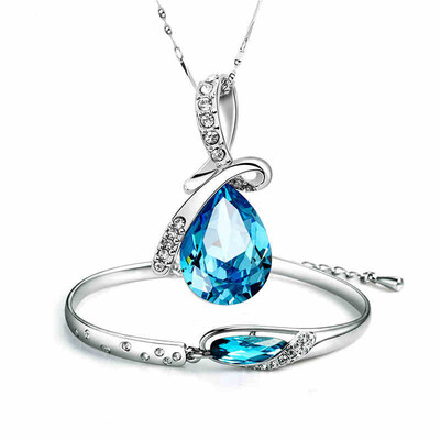 

Fingdwind Set bracelet necklace with a pendant "A tear of angel