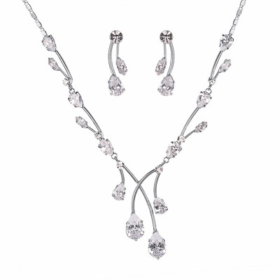 

Yoursfs Leaf Jewelry Set For Women Green Crystal Leaves Vintage Necklace Earrings Set Mothers Gift