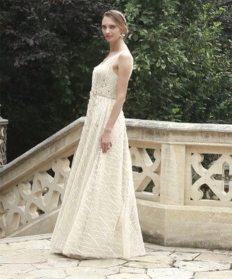 

Купите плечо Длинные Vintage Deep V Cut Trumpet Line V Neck Lace Backless Wedding Dress