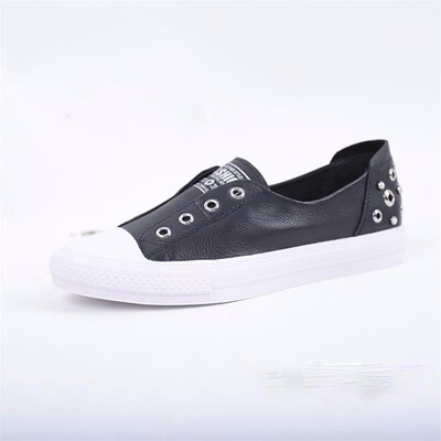 

SHUANGFENG 2018 Spring Fashion Rivet White Shoes Women Sneakers Leather Flats Shoes for Woman Ladies Casual Shoes zapatos mujer