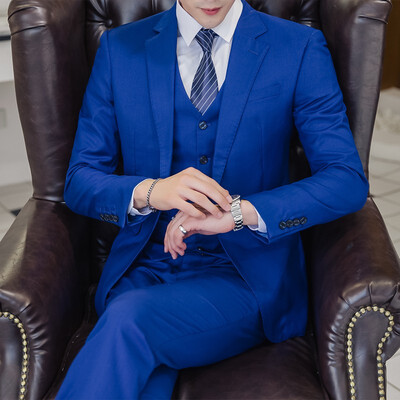

Mens suit three piece suit