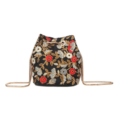 

Fawziya Adjustable Chains Clutch Bag Embroidery Flowers Canvas Crossbody Bag