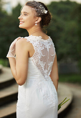 

Mermaid Trumpet V Neck Lace Custom Wedding Dresses with Beading Appliques by CIRCELEE®