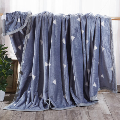 

Antarctic NanJiren blanket flannel blanket office nap blanket cover is coral velvet air conditioning blanket blanket is gray 150200cm