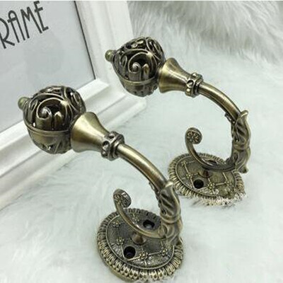 

2pcs European hollow Crystal Ball curtain holder Wall TieBack Hanger hook Curtain Accessories home decor
