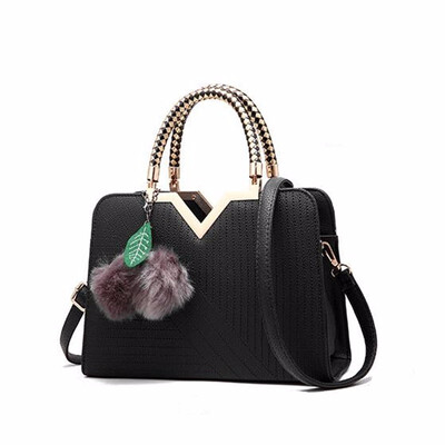 

casual women solid totes fur ball decoration handbag hotsale lady party purse new messenger crossbody shoulder bags