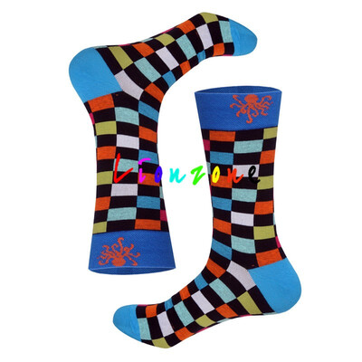 

LIONZONE 2018 New Arrived Happy Socks Unisex Men Women Striped Lattice Dot Design Colorful Cotton Socks Leisure Socks Funny Gift