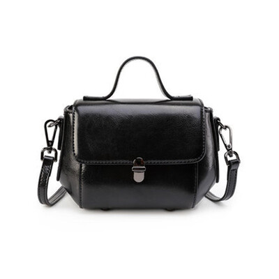 

Leather bag 2018 new Korean version of the simple shoulder bag female wild Messenger small square bag tide handbag