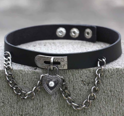 

Fashion Leather Necklace Europe&America Punk Original Su Heart Lock Leather Collar Neck Band