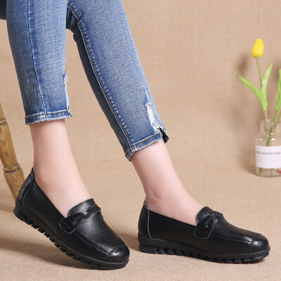 

2018 new autumn shoes all black work shoes women flat flat with non-slip shoes women casual wild soft bottom shoes