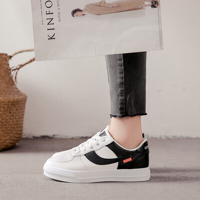 

Autumn wild Korean students fall flat shoes girls street shooting Korean junior high school students retro port wind