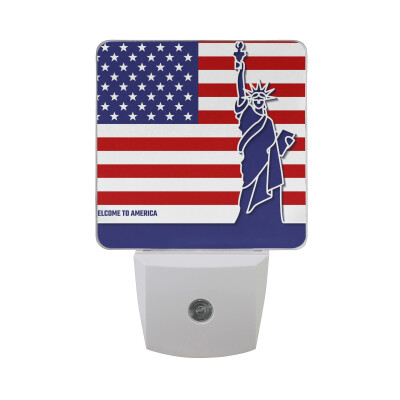 

ALAZA LED Night Light With Smart Dusk To Dawn SensorStatue Of Liberty New York USA Retro Poster Plug In Night Light