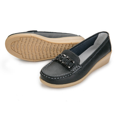 

Summer explosions white shoes mother middle-aged ladies summer breathable womens shoes hollow flat non-slip comfortable leather w