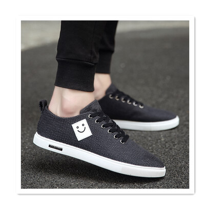 

2018 summer trend mens shoes Korean mens canvas shoes shoes wild casual a pedal smiley summer social guy shoes