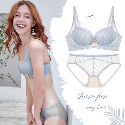 

Xia Weifang lace stripe gather adjustment underwear comfortable no trace no rims ladies bra set 52481 blue B85