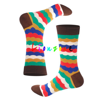 

LIONZONE 2018 New Arrived Happy Socks Neutral Lovers Crazy Striped Totem Crown And Letter Combed Cotton Socks