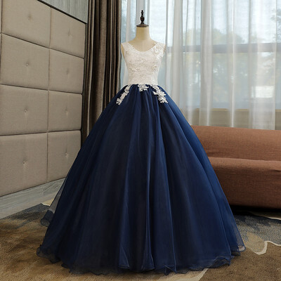 

Vintage Quinceanera Dresses The Elegant Lace Applique Ball Gown The Banquet Party Prom Evening Dress