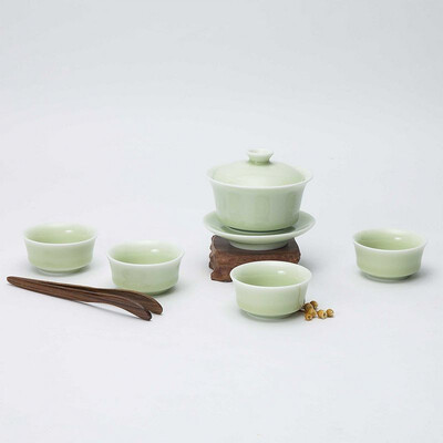 

Longquan plum green three saints teaset