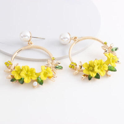 

1 Pair Fashion Women Lady Elegant Crystal Rhinestone Ear Stud Earrings Charms