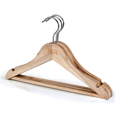 

Mercure customer camphor wood hangers 3 fitted