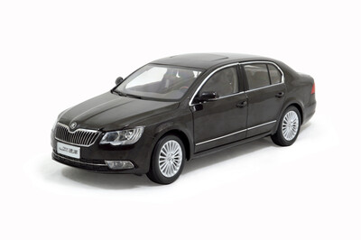

118 scale Skoda SuperB 2013 diecast model car brown