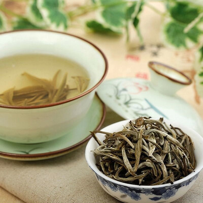 

Premium Jasmine Scented Bai Hao Yin Zhen White Tea