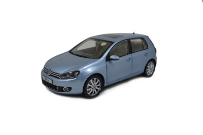 

масштаб 1:18 VW Volkswagen Golf A6 2012 Diecast модель автомобиля синий