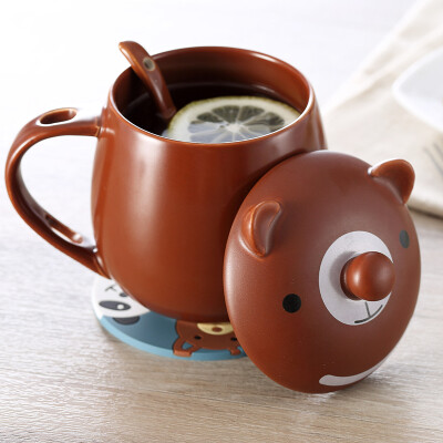 

Beisi Si Mo series of creative cartoon ceramic mugs with a covered spoon bear