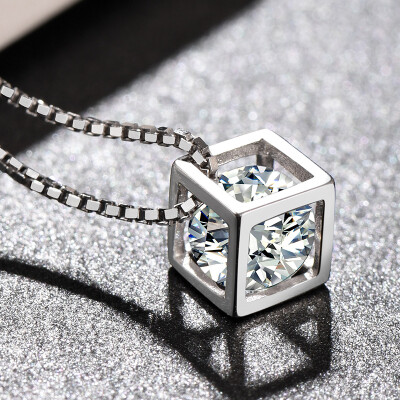 

Yinan S925 silver clavicle necklace female pendant simple wild accessories to send girlfriend Valentine's Day Christmas gift dream stream light to send girlfriend Valentine's Day birthday gift