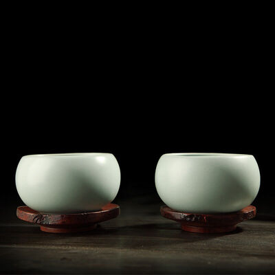 

Host Ru kiln cup Mid-Autumn gift owner cup cup Ming Yu Ru porcelain powder green on the cup gift box can open gold line