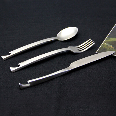 

Jingdong Supermarket Sunshine flying song 304 stainless steel tableware creative bottle opener main meal knife fork spoon three sets of gift box