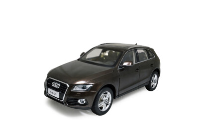 

118 scale Audi Q5 2014 diecast model car brown