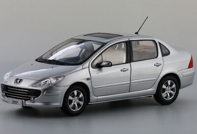 

1:18 модельный автомобиль PEUGEOT 307 с серебристым литьем