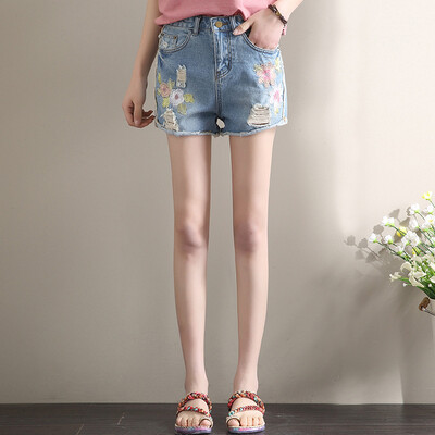 

City Plus CITYPLUS School of Arts Wind embroidery loose large size was thin embroidered hot pants burr hole denim shorts CWDK174155 light blue 26