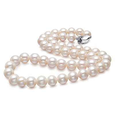 

Rare treasures strong light freshwater pearl necklace near the round slightly flawed mother