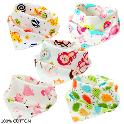 

1pcs Красочный Baby Bibs Печать Bavoir Мягкий хлопок Baby Bandana Baby Bib случайный цвет