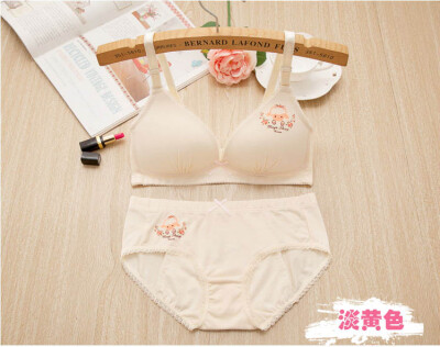 

xi Xiang Ting girls underwear no steel ring student bra set pure cotton thin paragraph cartoon small bra development period