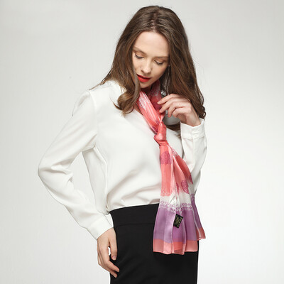 

Margaret Gucci MARJA KURKI the story of the long towel forest silk geometric pattern European&American style elegant lady scarf pink 1X450412