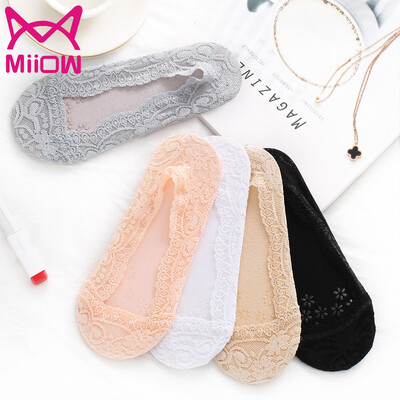 

MiiOW Female 5Pcs Seanless Boat Socks Four Seaons Solid Color Cotton Elegant Lace Anti-slip Short Socks Womens Socks Universa
