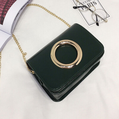 

Fashionable Women 's Golden Circle Retro Chain Shoulder Bag Simple Color Simple Small Package as gift for women