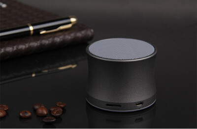 

Portable mini steel gun Bluetooth speaker card mini wireless Bluetooth audio subwoofer as gift for men