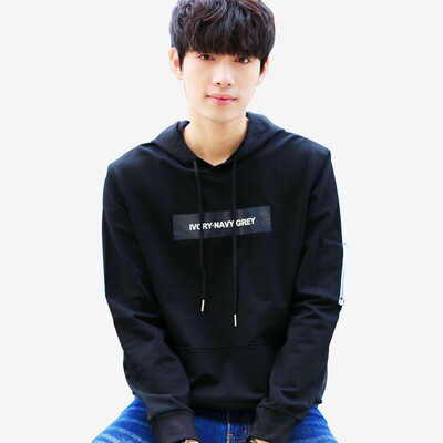 

2017 new fashion sweater autumn new men's hoodie jacket sweater