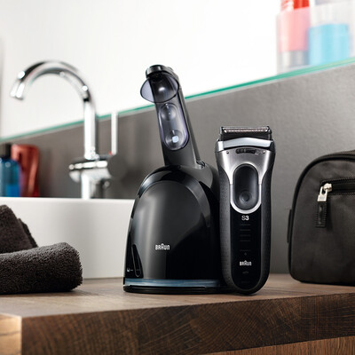 

Braun electric razor 3 Series 3090CC body wash razor