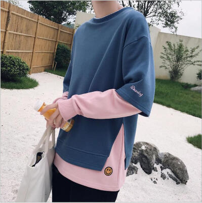 

Autumn and fake two pieces of smiling face embroidery long-sleeved sweater men Korean version of the trend of men's sweater large