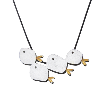 

Luo Linglong s925 sterling silver small fish pendant necklace anti-allergy simple temperament personality fresh hand original gift